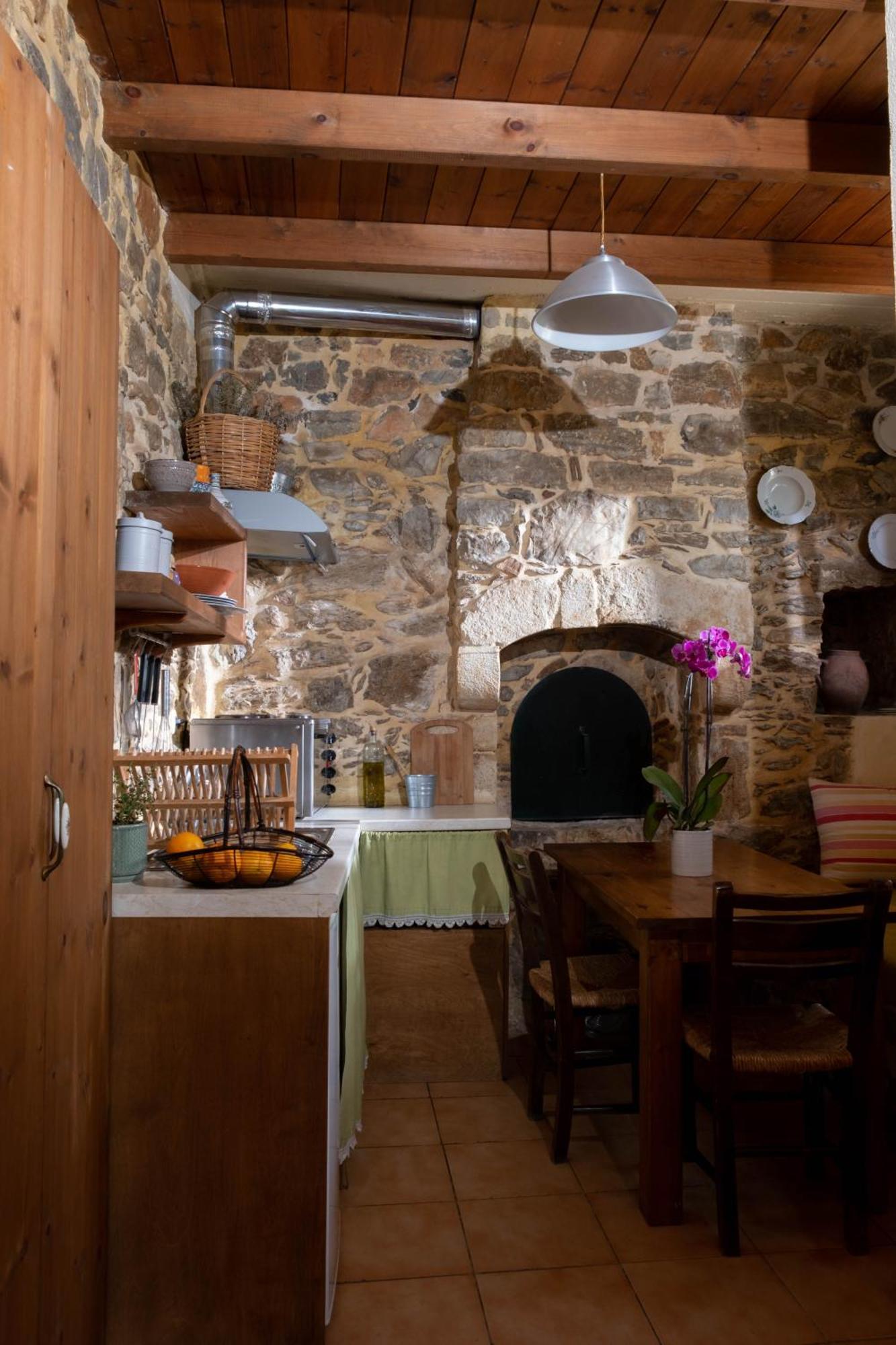 Orgon Farm Traditional Houses Apostoli Bagian luar foto