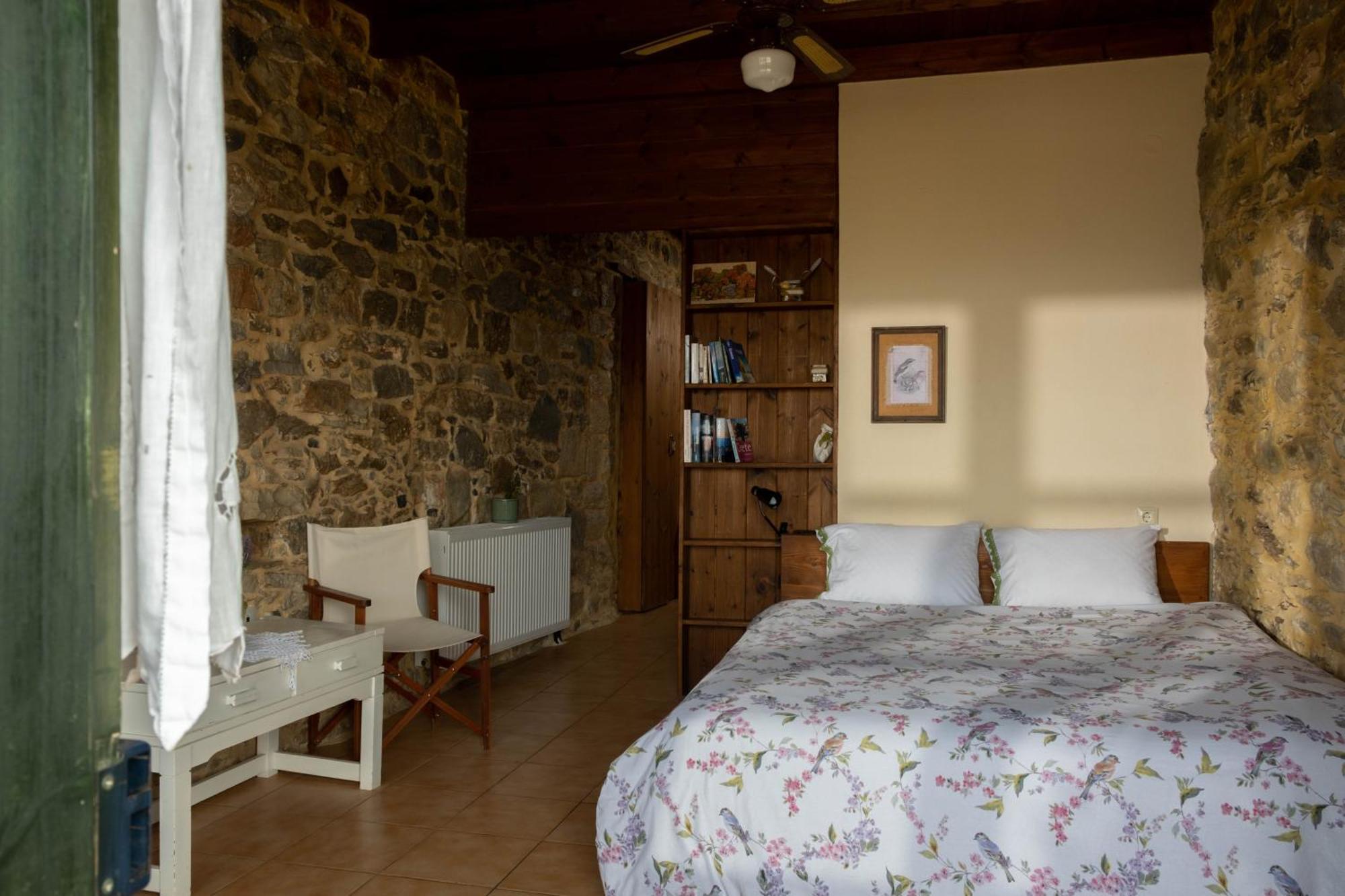 Orgon Farm Traditional Houses Apostoli Bagian luar foto
