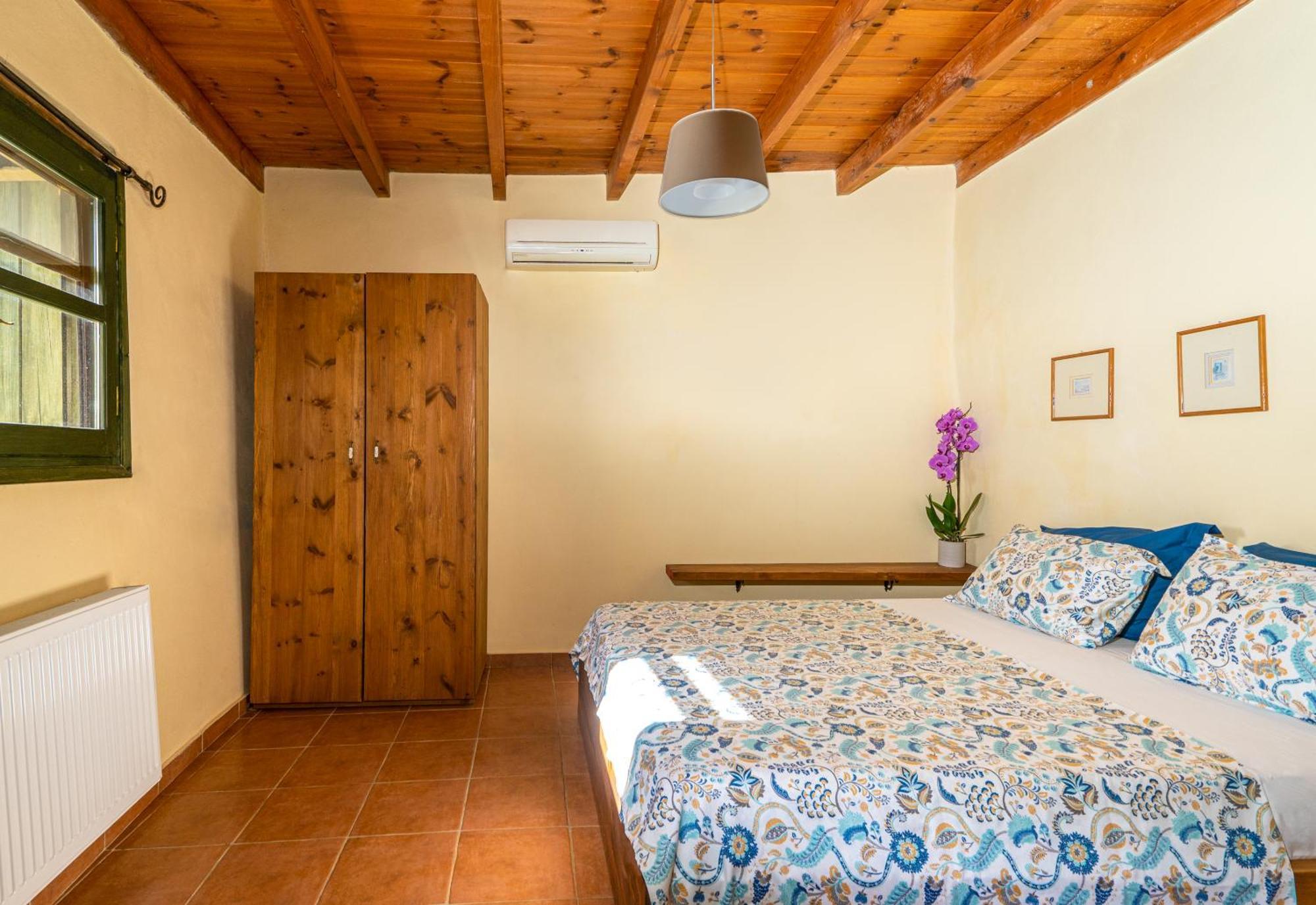 Orgon Farm Traditional Houses Apostoli Bagian luar foto