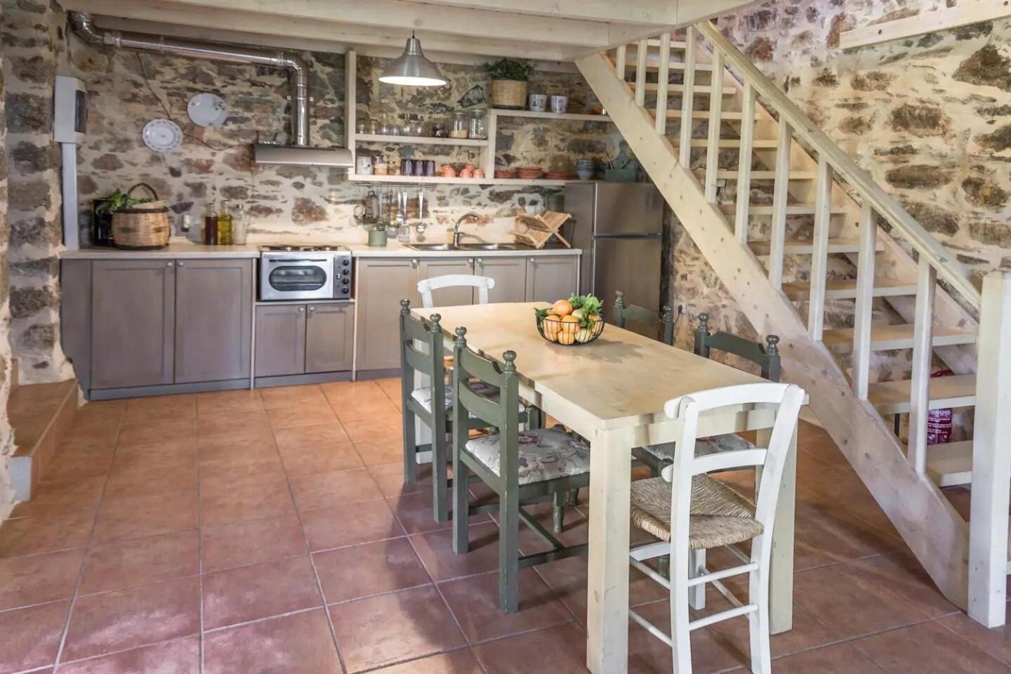 Orgon Farm Traditional Houses Apostoli Bagian luar foto